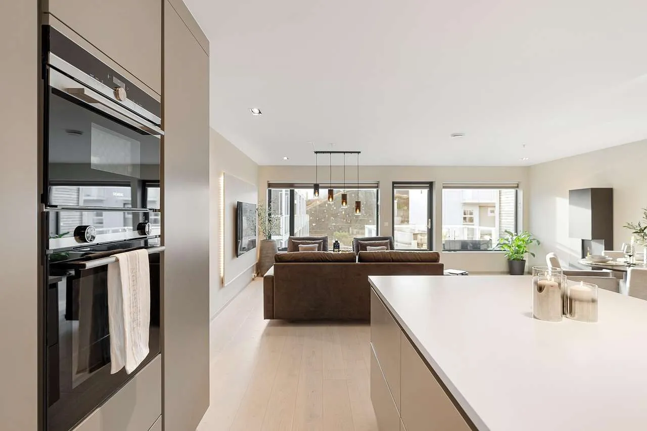 Home Window Tinting: Benefits & Guide